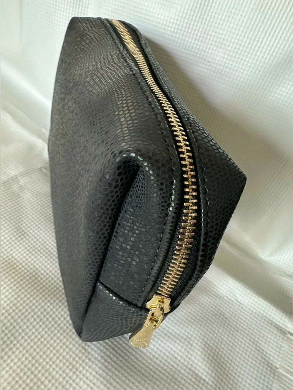 Vince Camuto Makeup Brush Set Featuring a Textured Black Cosmetic Bag